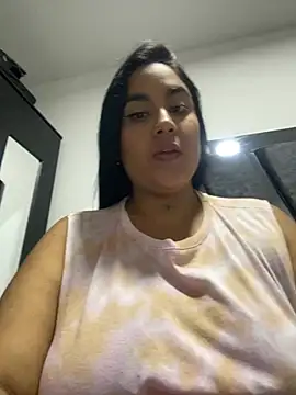 Snapshot of YenthCorona chatting on 05.28.26 YenthCorona online show from 05.28.26