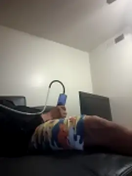 Snapshot of moneytalk516 chatting on 03.04.26 moneytalk516 online show from 03.04.26