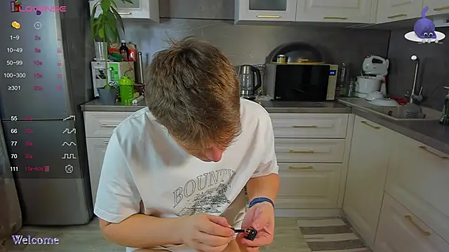 Snapshot of fruitninjaga chatting on 12.15.25 fruitninjaga online show from 12.15.25