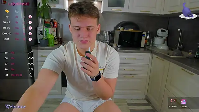 Snapshot of fruitninjaga chatting on 12.16.25 fruitninjaga online show from 12.16.25