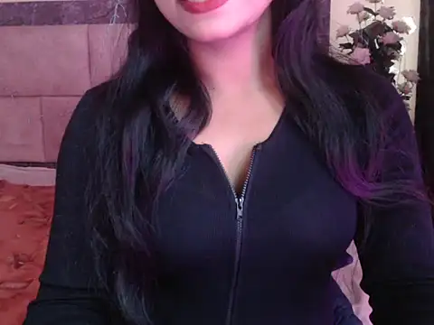 Lola Bebe online show from 04.04.26