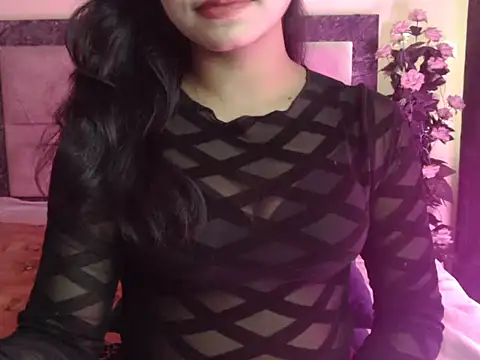 Lola Bebe online show from 04.18.26