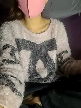 Snapshot of polly_chan chatting on 12.14.25 polly chan online show from 12.14.25