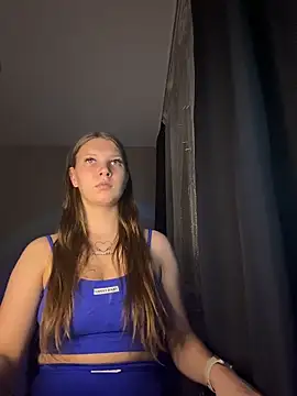 Snapshot of nelli_lux_ chatting on 12.15.25 nelli lux online show from 12.15.25