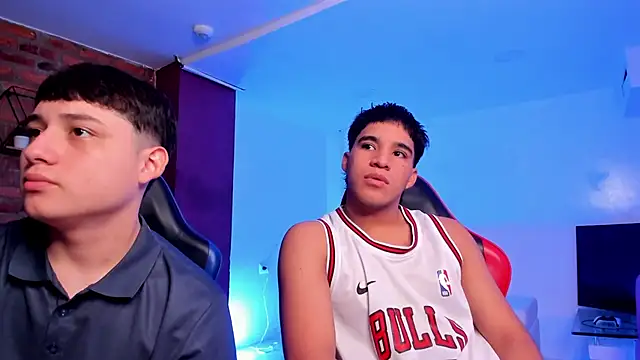 HotThreesoome online show from 03.12.26