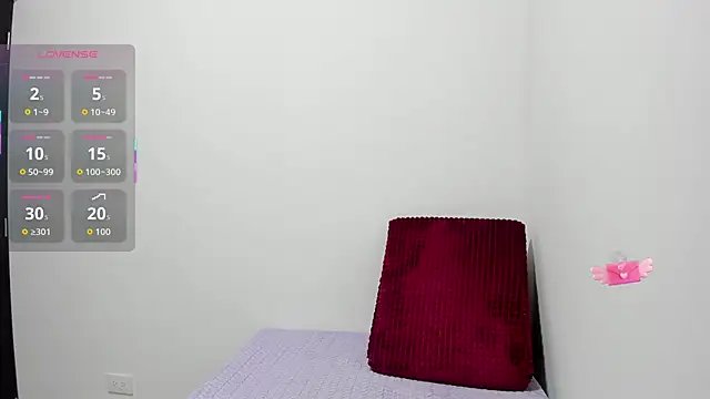 Snapshot of allysonn31 chatting on 12.16.25 allysonn31 online show from 12.16.25