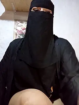 Snapshot of -Batta- chatting on 04.20.26 -Batta- online show from 04.20.26