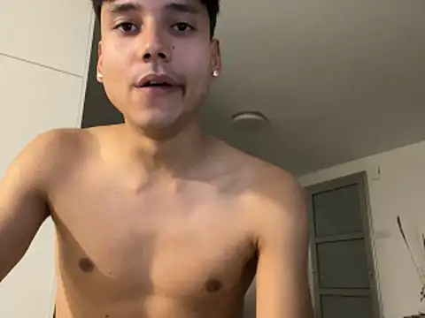 Snapshot of OnlyTyroone chatting on 02.15.26 OnlyTyroone online show from 02.15.26