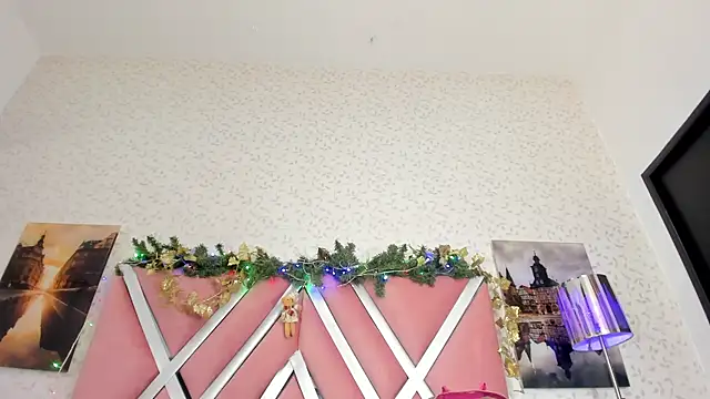 Snapshot of cataleyasantana chatting on 12.14.25 cataleyasantana online show from 12.14.25