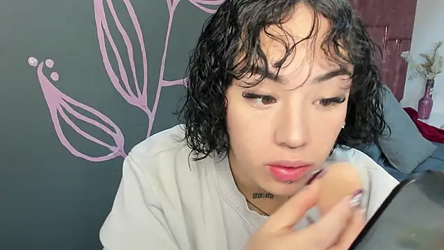 Kiara Fox   online show from 05.08.26