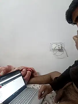 Snapshot of Bigdickboy2406 chatting on 12.15.25 Bigdickboy2406 online show from 12.15.25