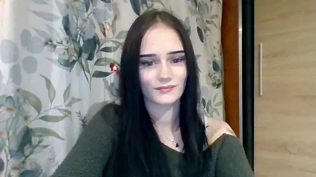 Snapshot of NinaTease chatting on 12.17.25 NinaTease online show from 12.17.25