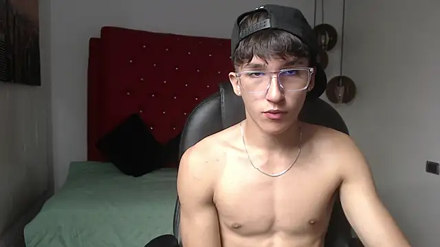 Snapshot of jeremy_job chatting on 12.16.25 jeremy job online show from 12.16.25