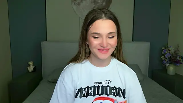 Lina Sinerz online show from 04.19.26