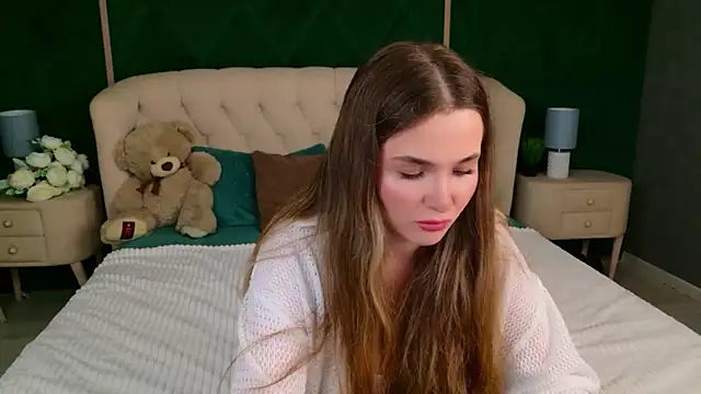Snapshot of Lina_Sinerz chatting on 04.22.26 Lina Sinerz online show from 04.22.26