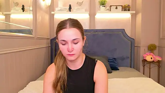 Lina Sinerz online show from 06.24.26