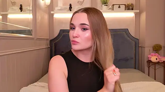 Lina Sinerz online show from 06.25.26