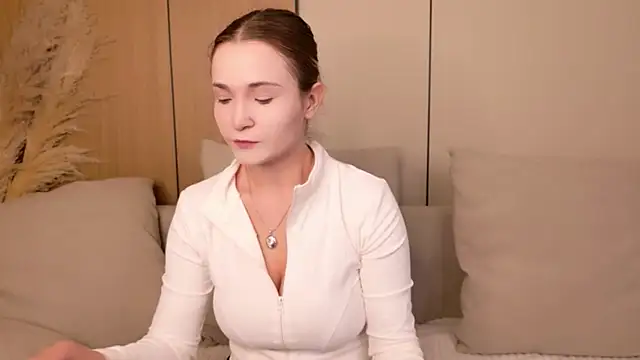 Lina Sinerz online show from 06.25.26