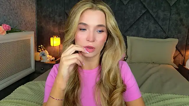 Lina Sinerz online show from 07.08.26