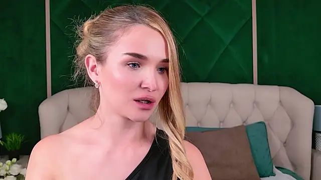Lina Sinerz online show from 07.18.26