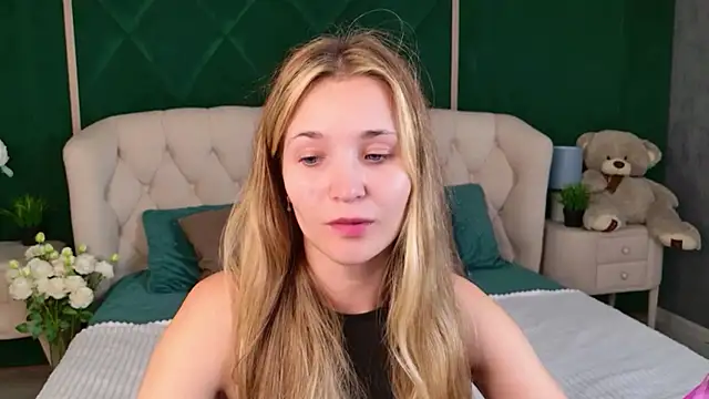 Lina Sinerz online show from 07.23.26