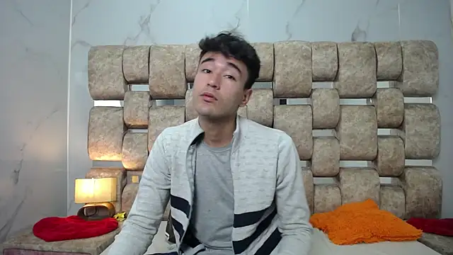 KathyAiden online show from 04.17.26