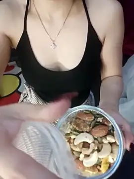 Snapshot of Alone_nothing chatting on 02.26.26 Alone nothing online show from 02.26.26