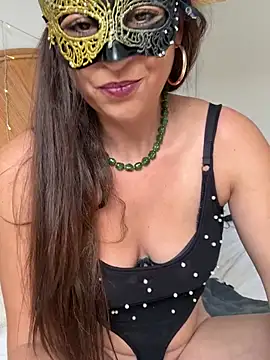 Snapshot of Deborahoff chatting on 05.15.26 Deborahoff online show from 05.15.26