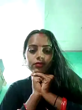 Snapshot of kami_sexe chatting on 12.22.25 kami sexe online show from 12.22.25