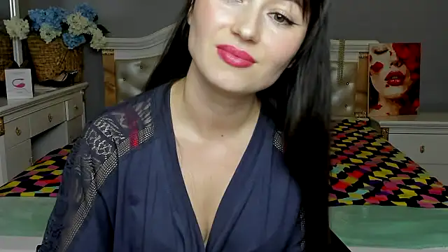 Snapshot of RosiAlina chatting on 12.05.25 RosiAlina online show from 12.05.25