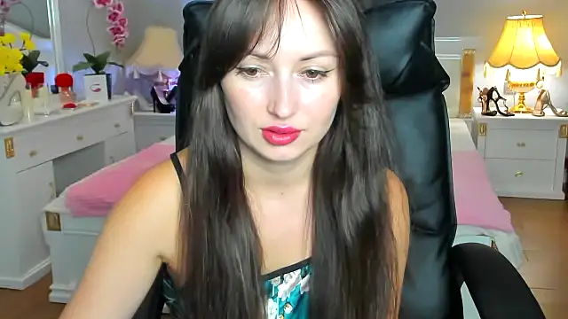 Snapshot of RosiAlina chatting on 07.17.26 RosiAlina online show from 07.17.26