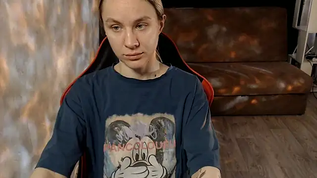 MiaBun1 online show from 04.20.26