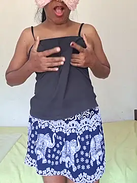 Snapshot of BadAhkm chatting on 12.16.25 BadAhkm online show from 12.16.25