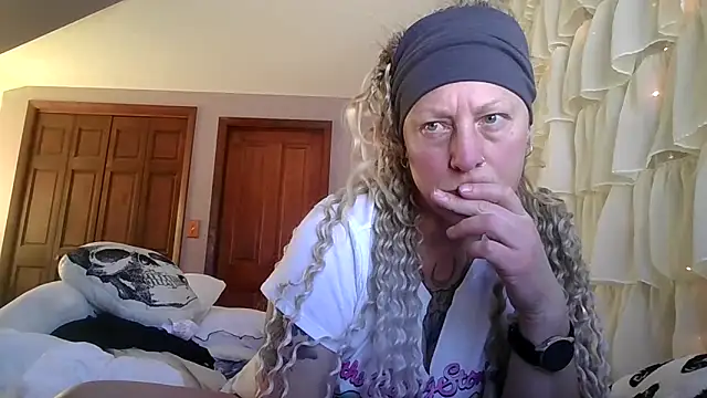 Outdoorchicjj online show from 02.06.26