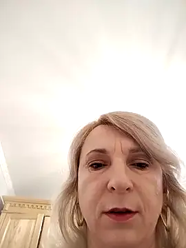 AhlyssaLove1155 online show from 04.17.26