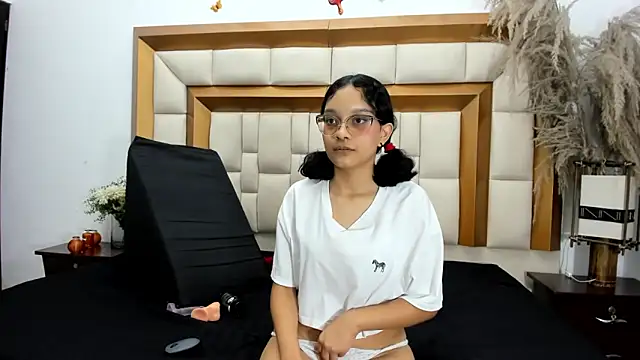 RebecaMarshall online show from 02.16.26