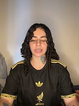 Estefania Velez online show from 06.21.26