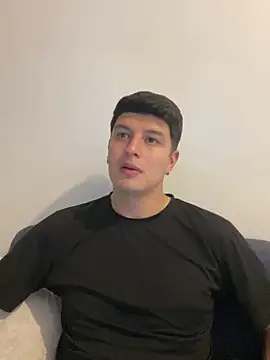 Goldenknight33 online show from 04.21.26