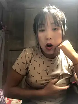 Snapshot of bae-asian chatting on 12.15.25 bae-asian online show from 12.15.25