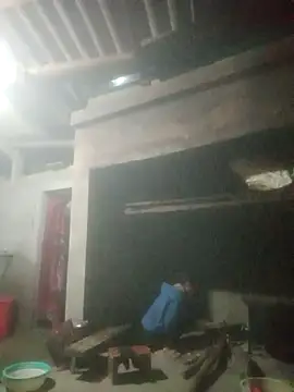 Snapshot of Amiluli chatting on 12.16.25 Amiluli online show from 12.16.25