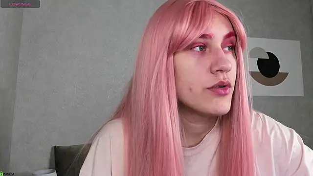 Snapshot of Nedzumi_Sato chatting on 12.17.25 Nedzumi Sato online show from 12.17.25