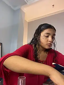 ladulcemary  online show from 01.08.26