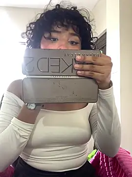 ladulcemary  online show from 04.18.26