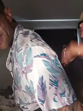 Snapshot of Chesarini chatting on 12.14.25 Chesarini online show from 12.14.25