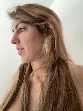 Snapshot of CelestialRuby chatting on 11.07.25 CelestialRuby online show from 11.07.25