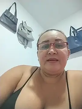 Nini Love  online show from 03.13.26