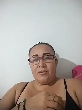 Nini Love  online show from 04.22.26