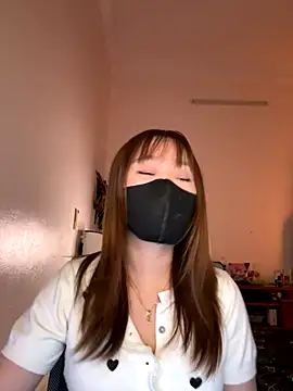 Snapshot of Miumeo20 chatting on 12.15.25 Miumeo20 online show from 12.15.25