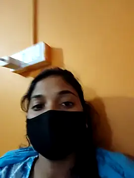 Snapshot of vivi_sexe chatting on 12.14.25 vivi sexe online show from 12.14.25