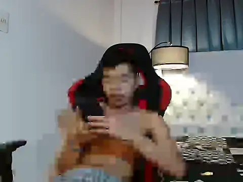 Snapshot of mike_cummer chatting on 12.14.25 mike cummer online show from 12.14.25